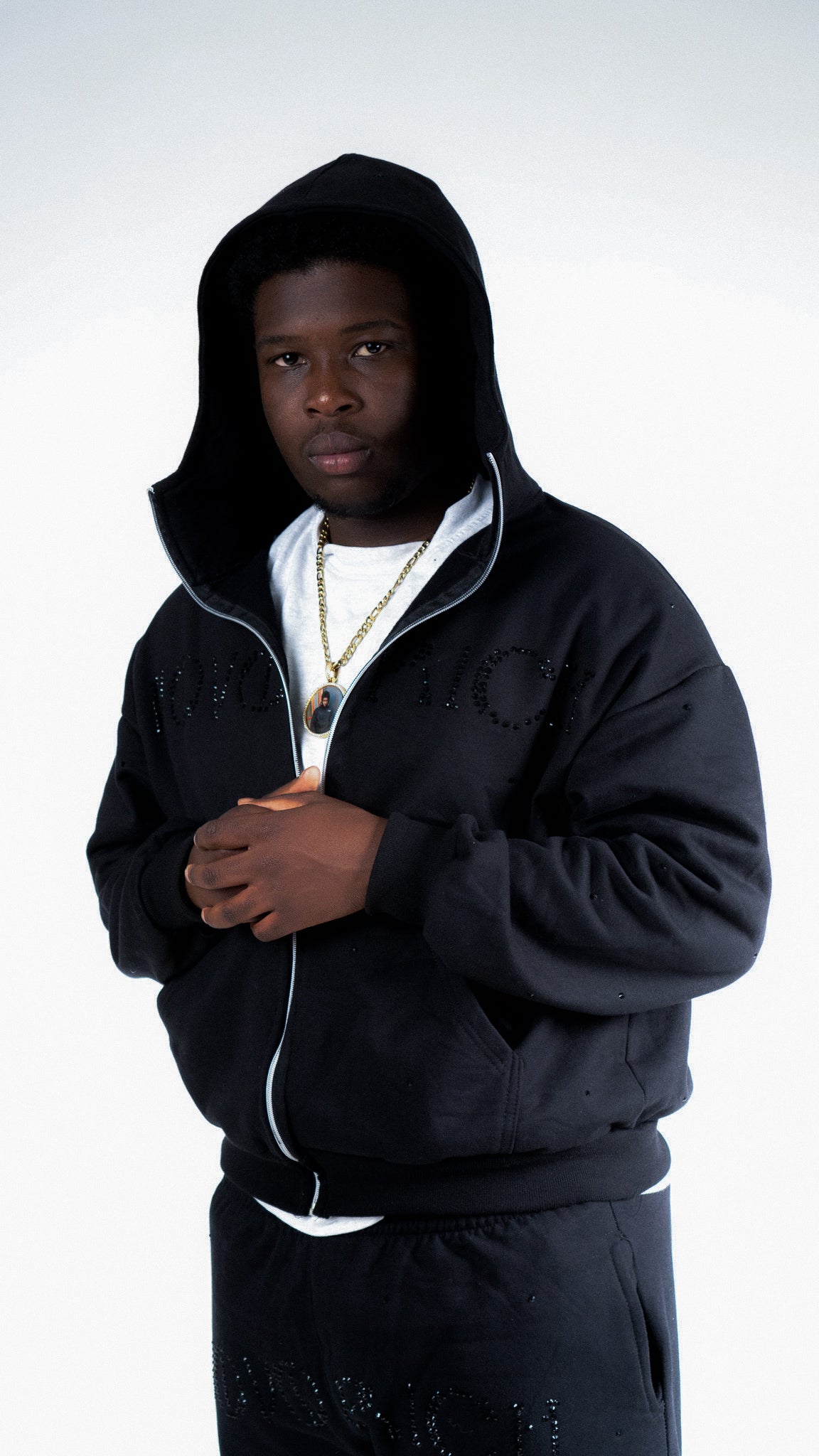 HODDIE ESSENCE BLACK