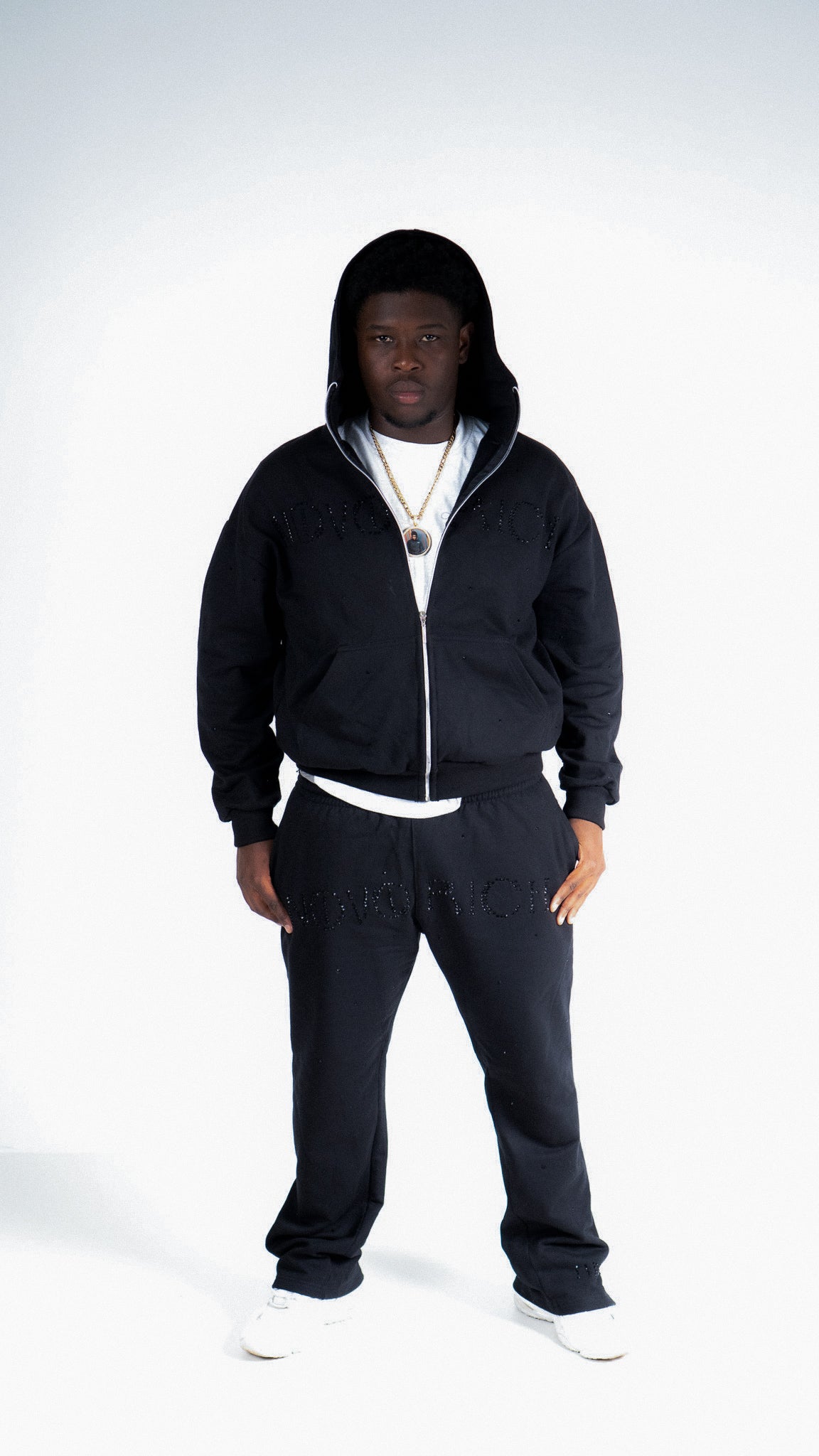 HODDIE ESSENCE BLACK